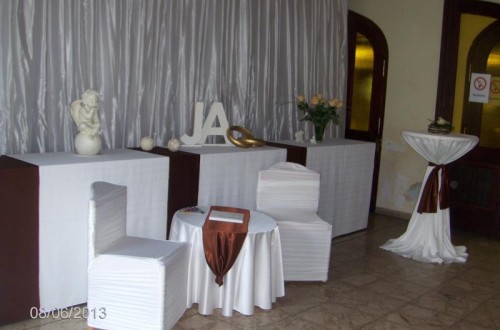 Hochzeit in Braun-Beige
